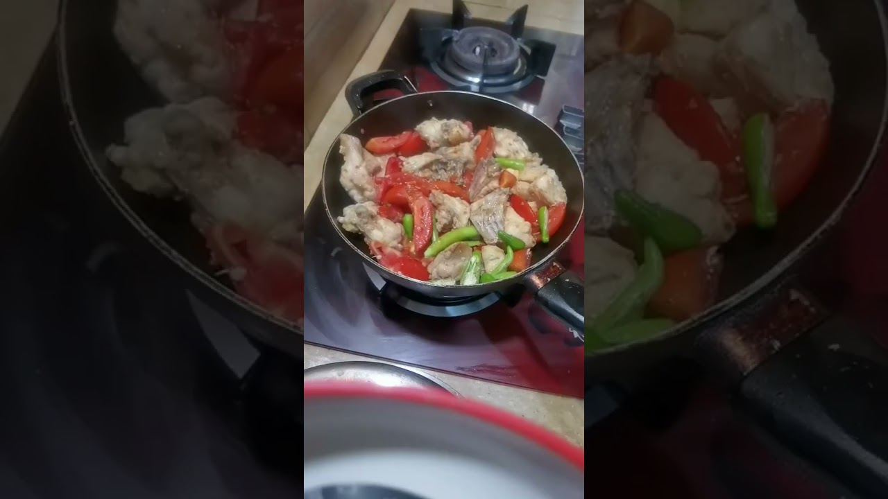 Chicken Karahi (Less Oil) #shorts  #karahi #cooking #recipe #tastychicken #chicken #chickenkarahi