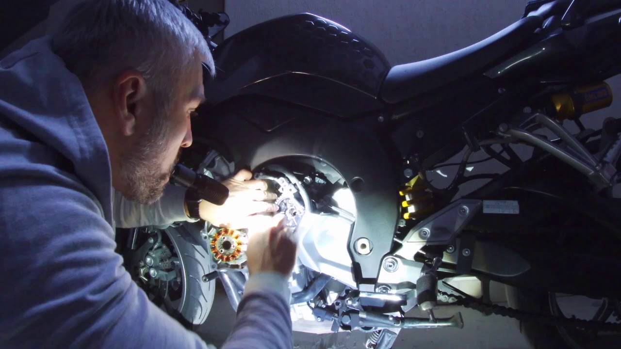 Замена ротора генератора Yamaha FZ1 (как не уронить шайбы)
