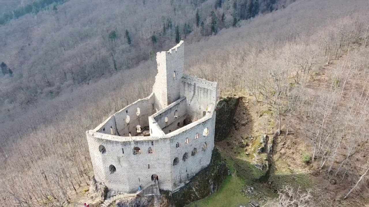 Ch&acirc;teau du Spesbourg, Alsace, vue a&eacute;rienne depuis un drone ( dji mavic mini )