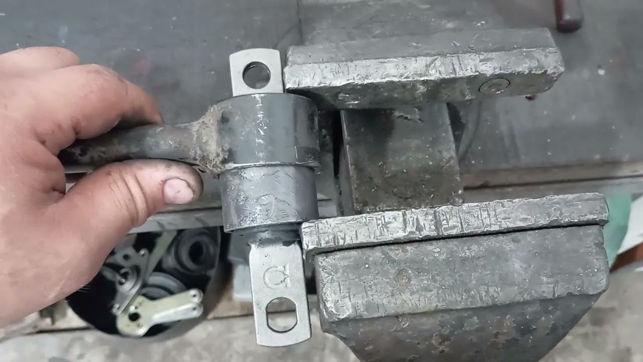 instalando a bucha gravata do Honda Civic 2003