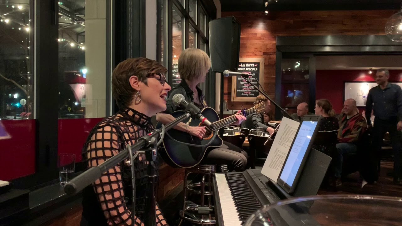 Kimi Hayes & Kara Kesselring @ La Barra Riverside, IL
