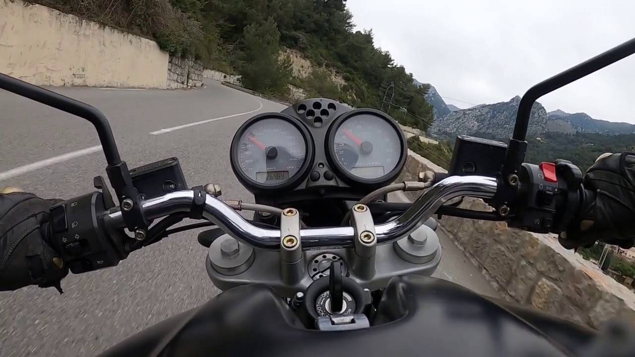PRESENTATION ET ESSAI DUCATI MONSTER 620 IE