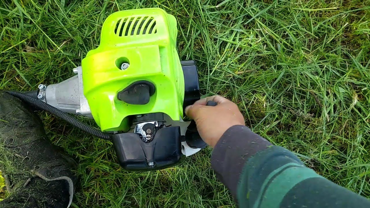Motocoasa modificată înainte să îi pocnească motorul recent schimbat 🤣