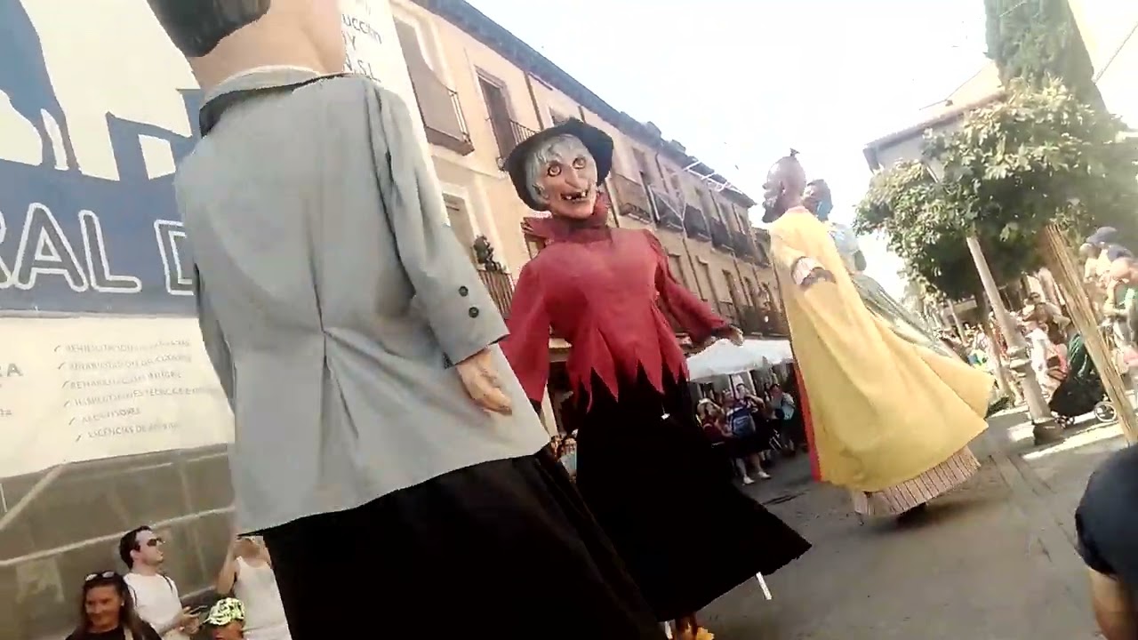 gigantes de Alcalá de henares 2024 santos niños (como una potra salvaje)