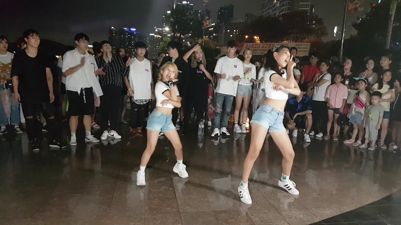 20180815 Busan Haeundae AF Show (5/15) - MOMOLAND - BAAM