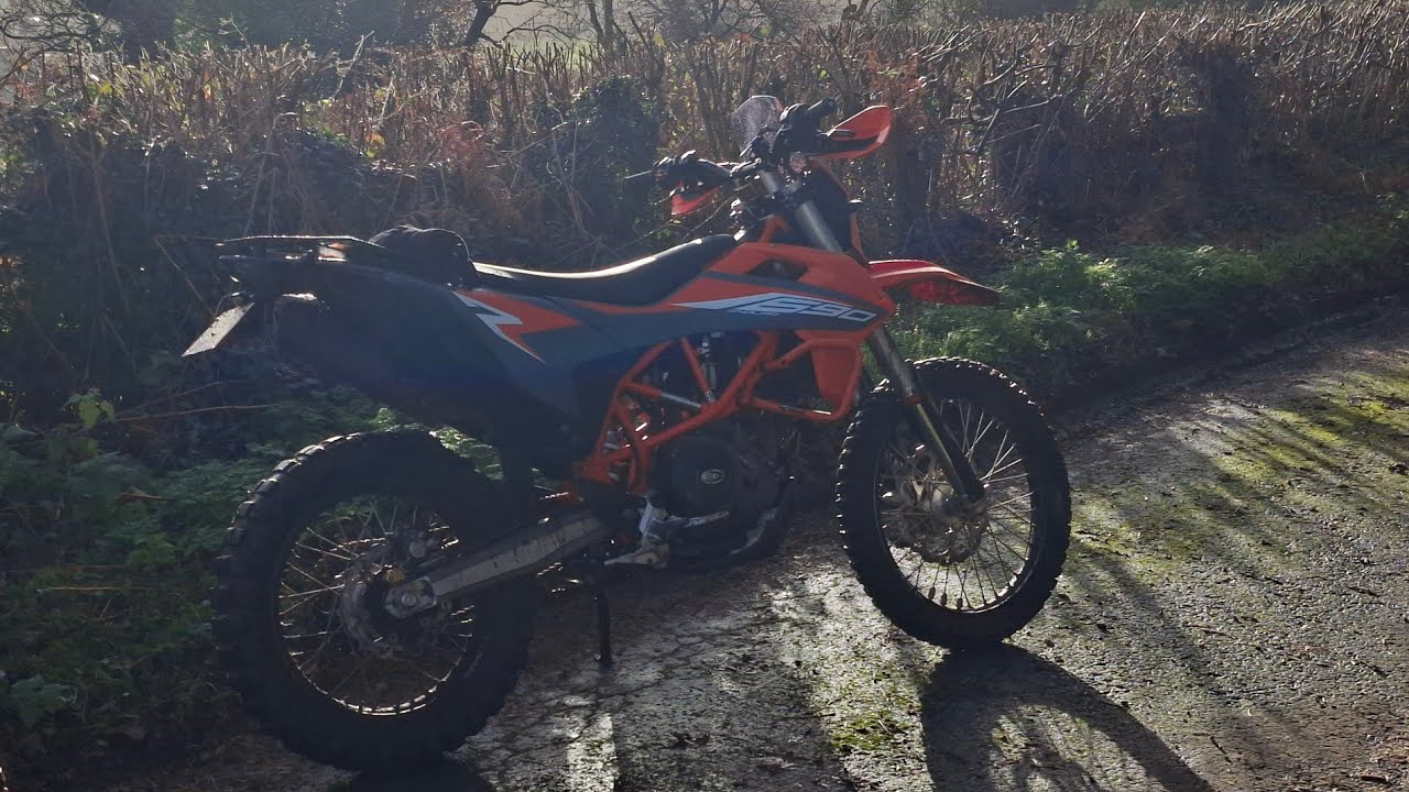 A few local trails in South Wales  🏴󠁧󠁢󠁷󠁬󠁳󠁿 with the normal weather conditions  - KTM 690 ENDURO R