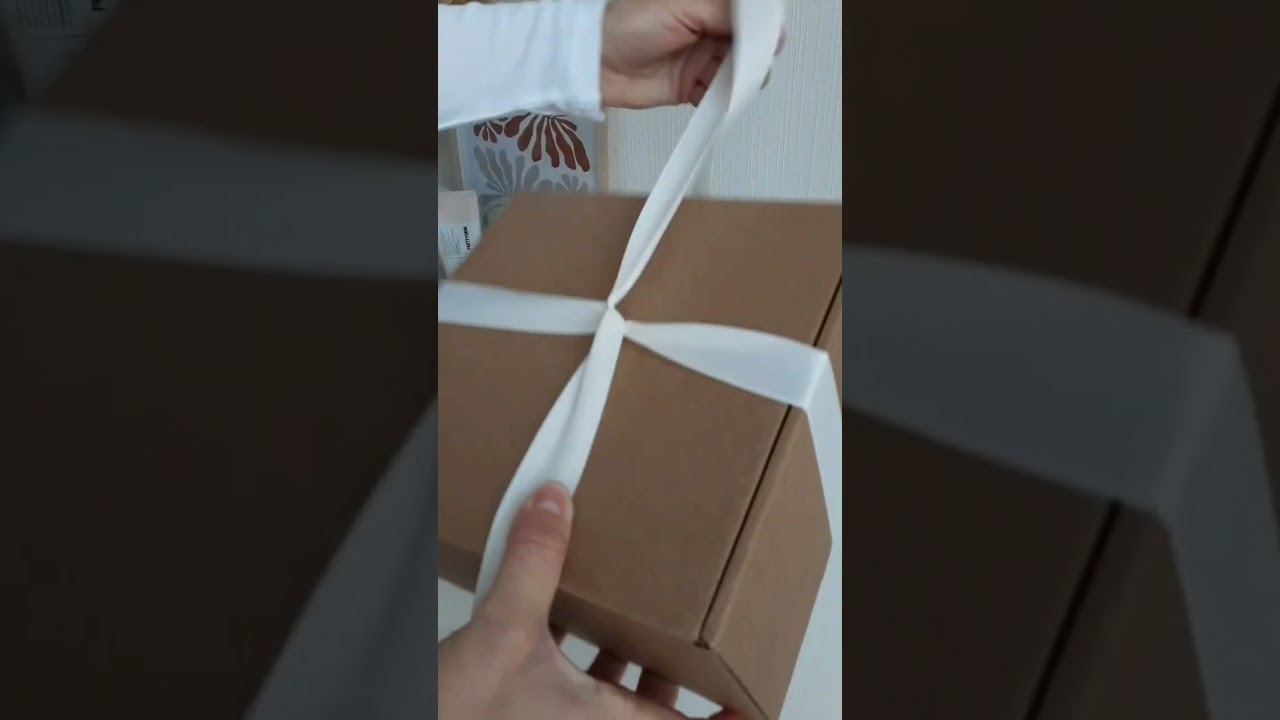 Как красиво завязать бант 🤍 берём на заметку!!!🥰 #christmas #новыйгод #подарок #лайфхак