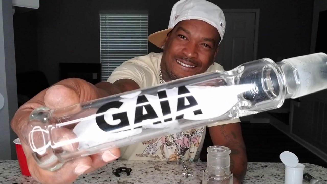 smoking cbd in Gaia Glass bong