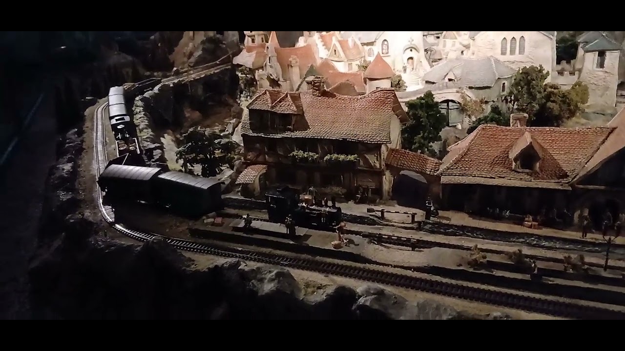 Dioramahal treintje ontspoord 