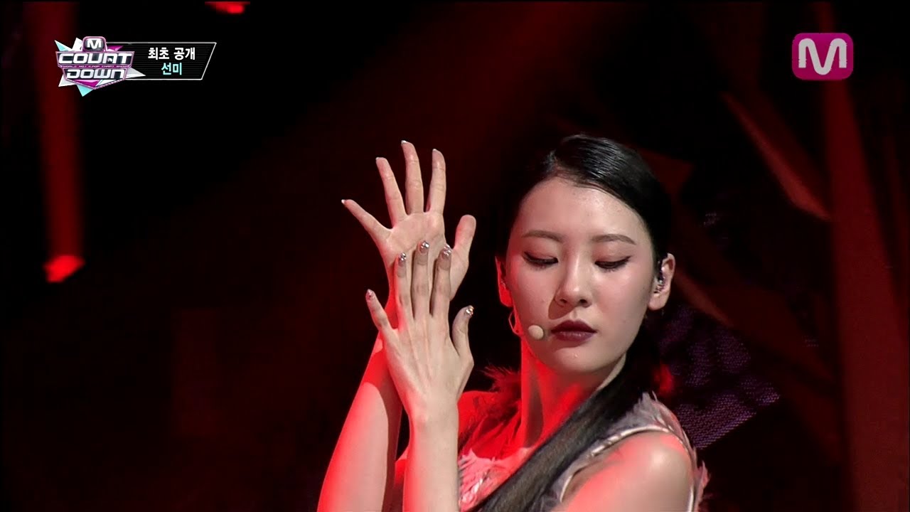 선미_보름달 feat.리나 (Full Moon by Sunmi feat Lena of Mcountdown 2014.02.20)