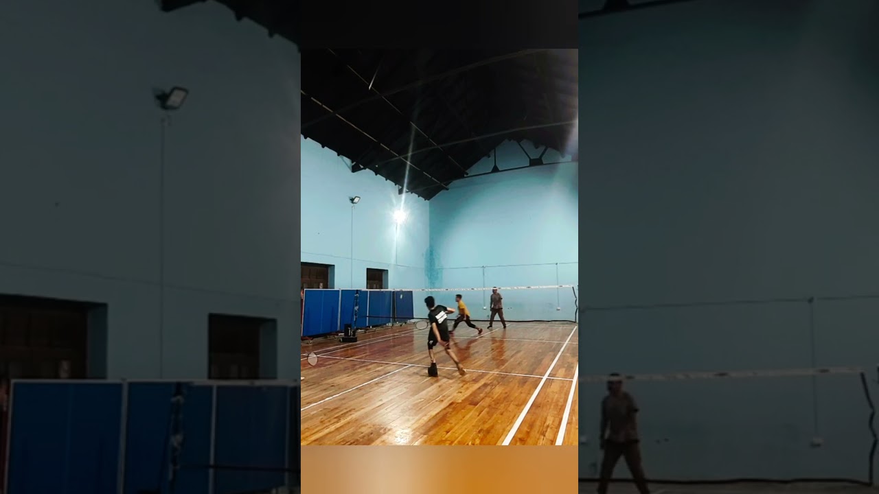 Trick Shot 🔥 #badminton #badmintontrickshots #badmintonlovers #badmintontraining