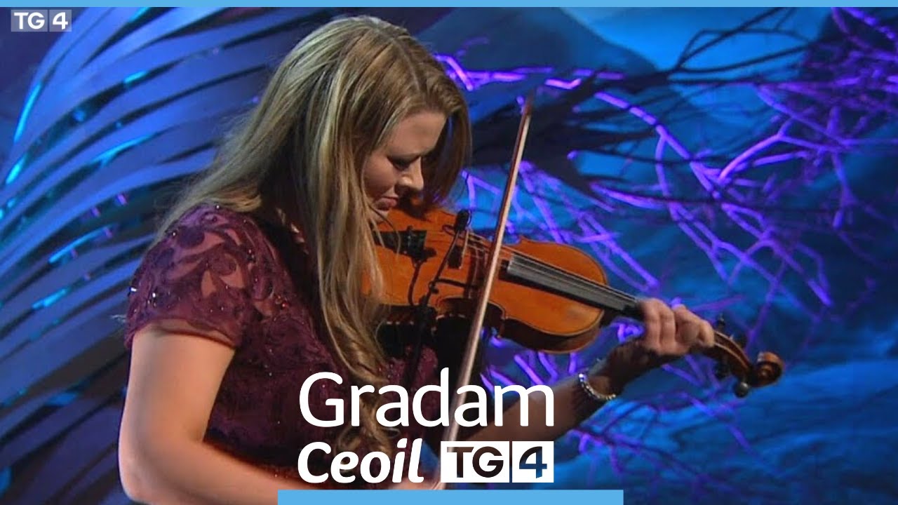 Clare Friel  | TG4 Ceoltóir  Óg na Bliana 2018 | Gradam Ceoil TG4