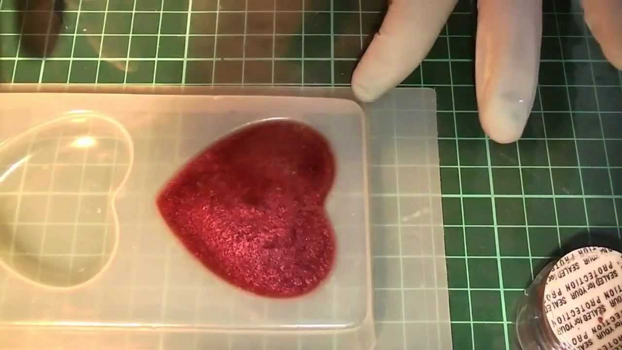 Tutorial come  usare la resina per creare gioielli e bigiotteria (prima parte)