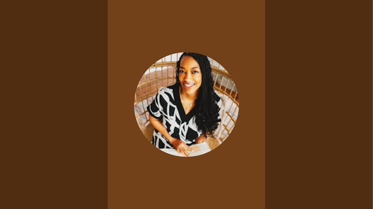 Everyday Living with Lareina is live!