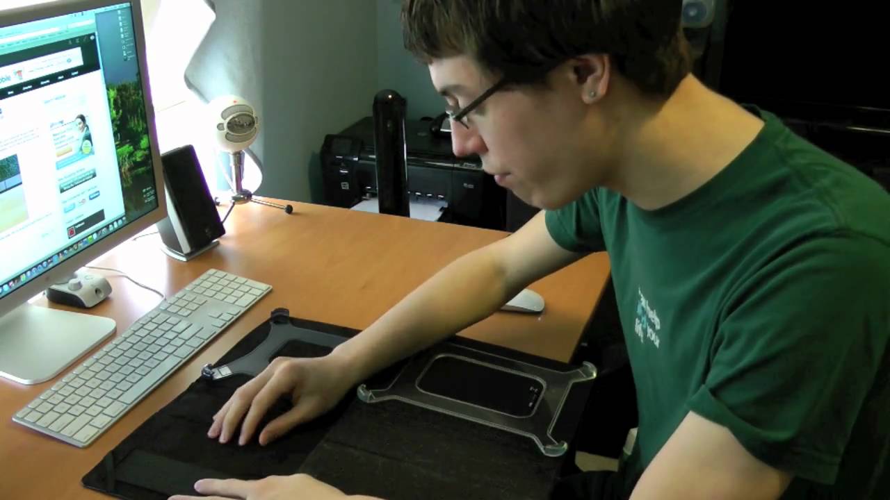 Unboxing & First Impressions: Cyber Acoustics Leather Protective Cover for iPad 2