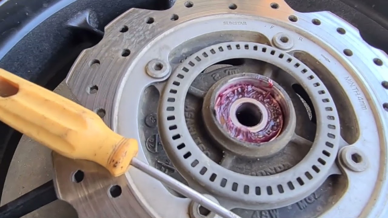 #CB500X Como revisar a balança e os rolamentos traseiros da cb500x ?[T1/E51]