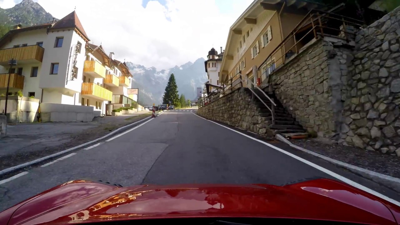 Stelvio Pass ascent and descent in an Alfa Romeo 4C