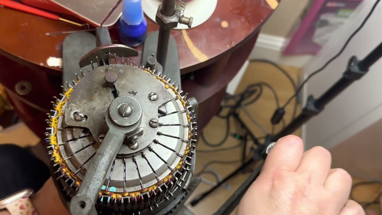 Stebler Sock Knitting Machine - How To Knit Socks / Вязальная машина для носков