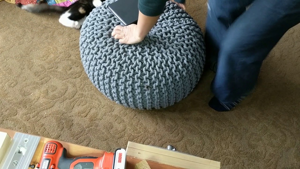 Demi 'round and 'round...
