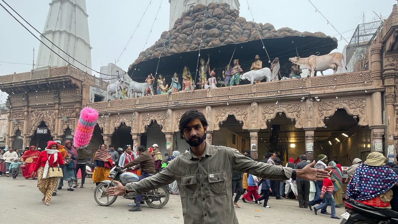 गोवर्धन पर्वत प्रति फोटो लेना हुआ भारी 🥺 फोटो लेना माना है  🥺 Vlogs