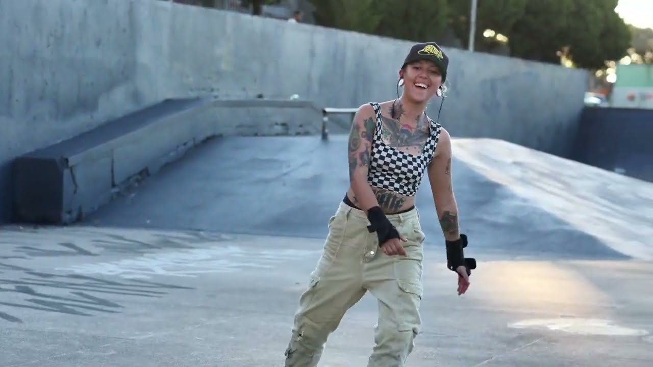 Bruna Dias - A Roller Skates Street Part 1