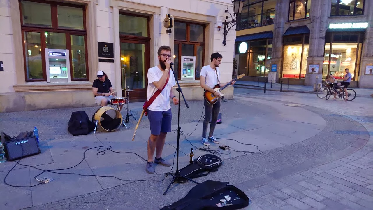 Wroclaw Street Cover: Red Hot Chili Peppers - Under The Bridge