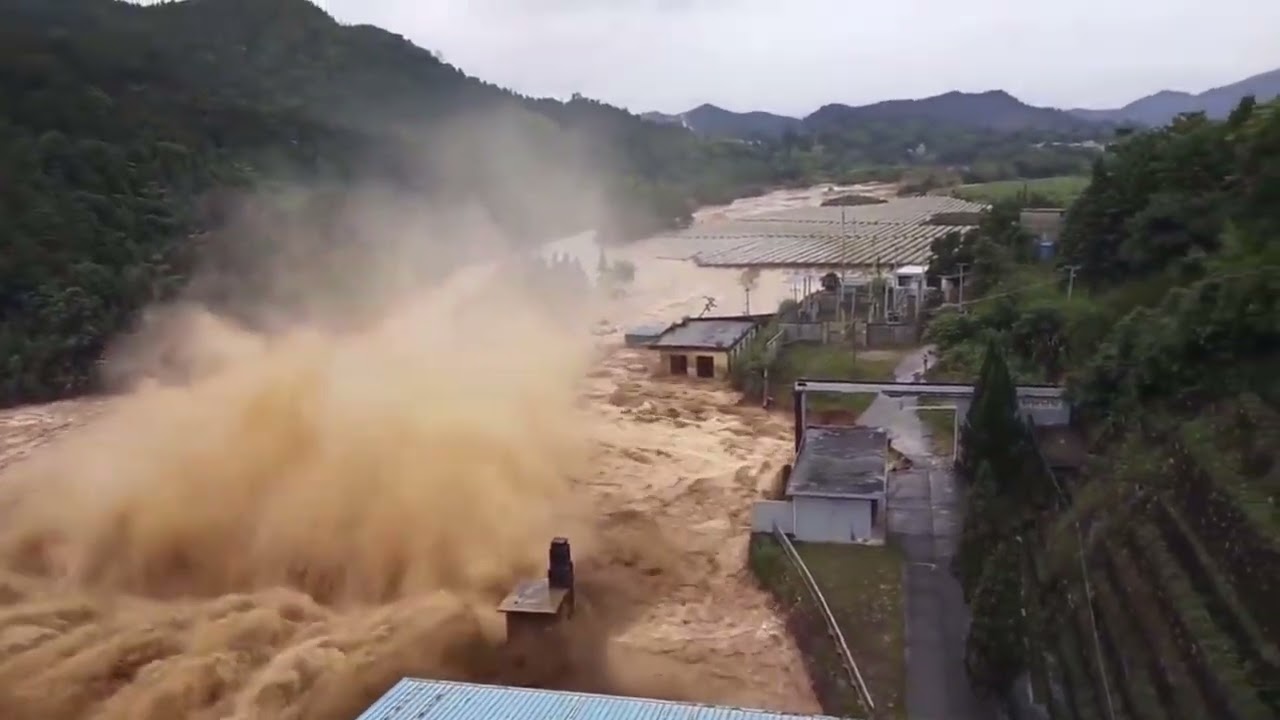 Extreme Weather Hits China With Massive Floods | Flood in China 2022