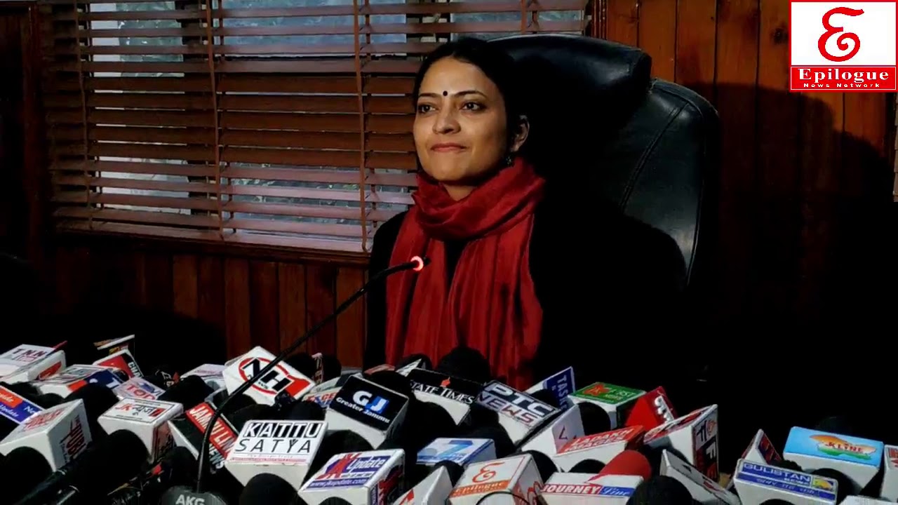 Sushma Chauhan , IAS DC address media regarding back to village phase IInd.