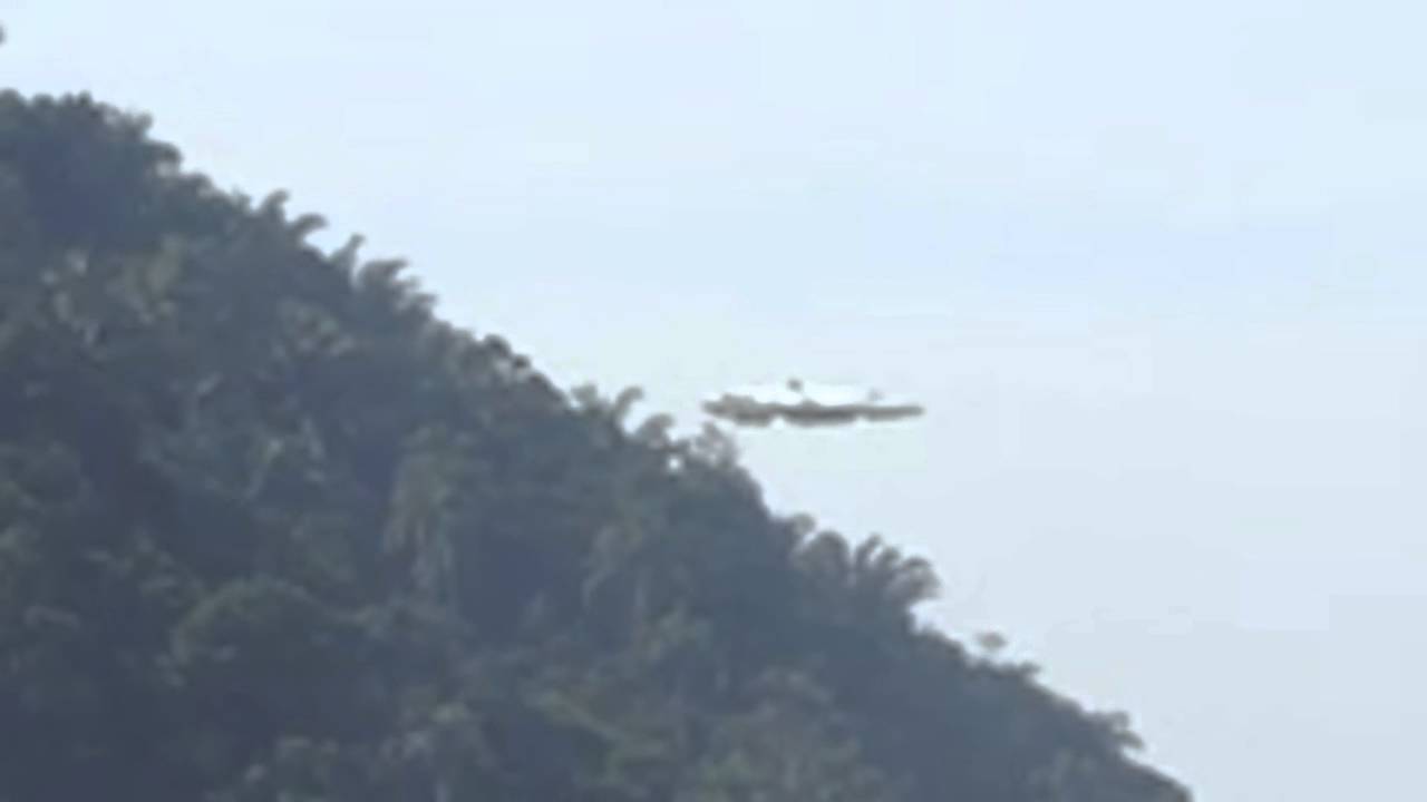 UFO Attack Caught on Camera Over Ubatuba ,Brazil | UFO SIGHTINGS 2016
