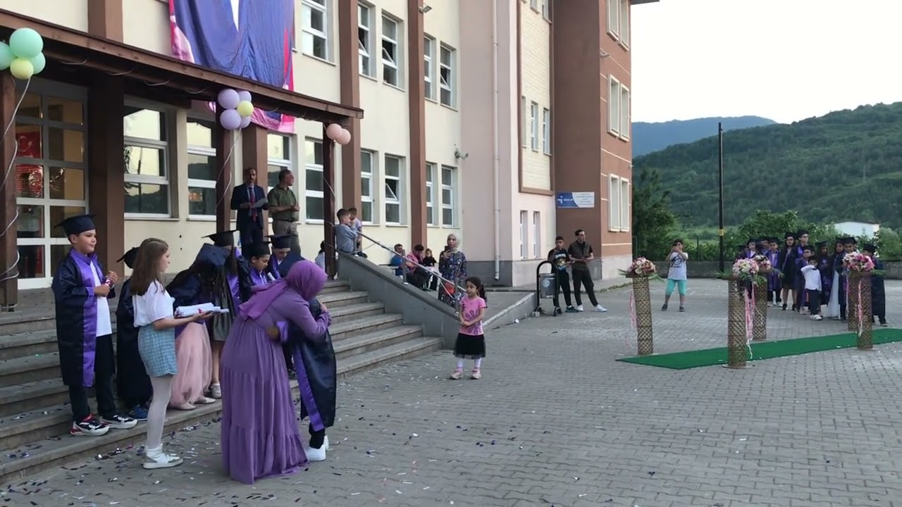 Cide Cumhuriyet iöo 4/B sınıfı mezuniyet töreni