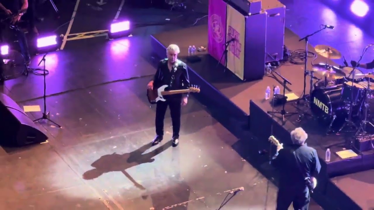 Pretty vacant / Bodies - Sex Pistols and Frank Carter - Royal Albert Hall - 24/03/2025