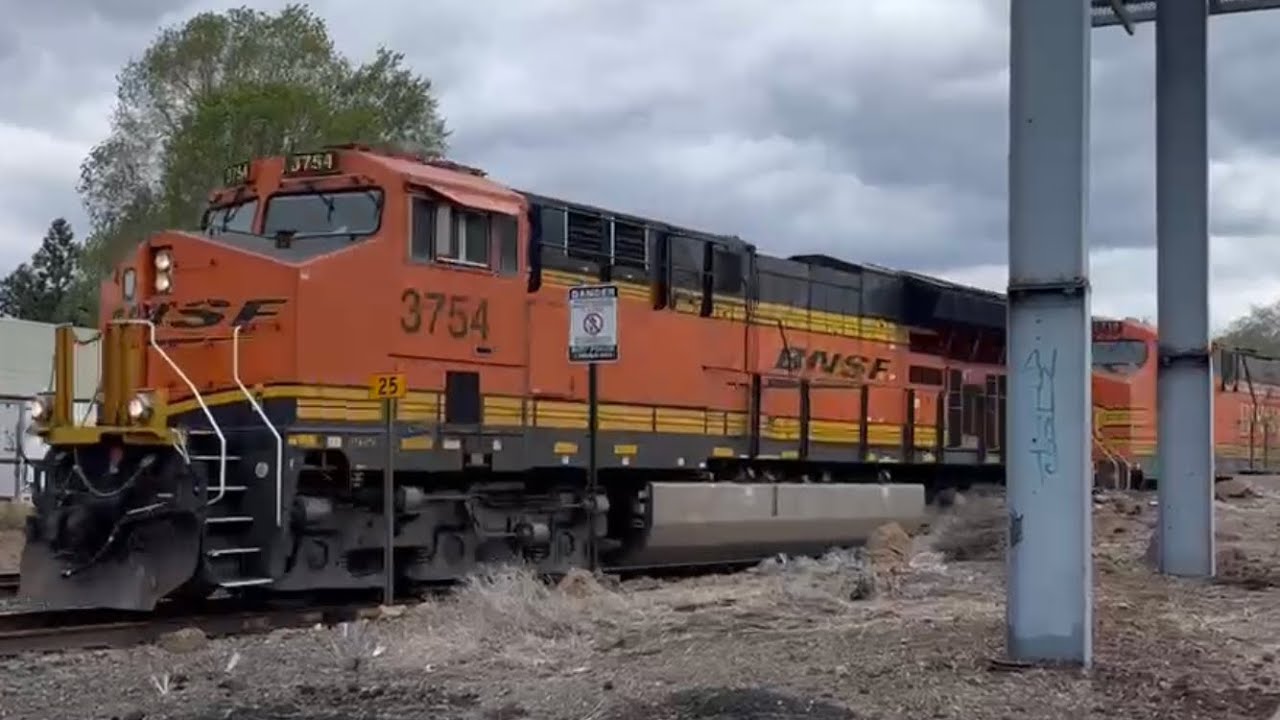 BNSF In Bend, OR