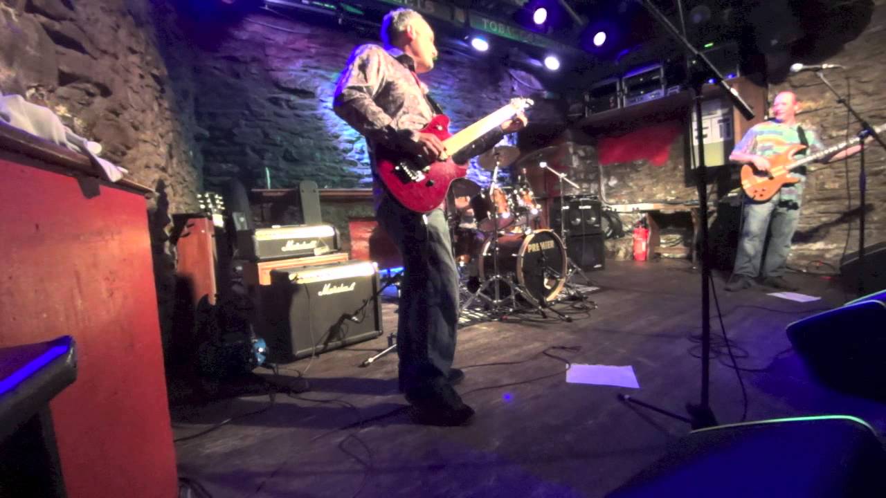 The Paps Live at Bootleggers