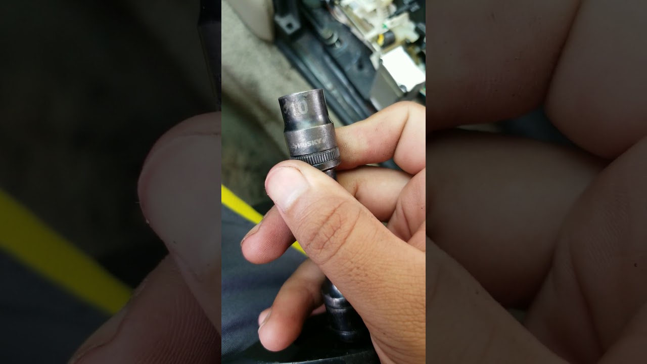 Infinti G35 Shift stuck.¡¡ ISSUE FIXED!!