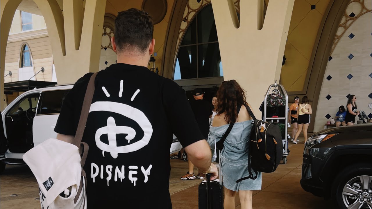 WE’RE MOVING TO DISNEY! | VLOG #4