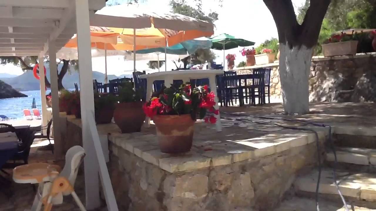FAMILY RESTAURANT 