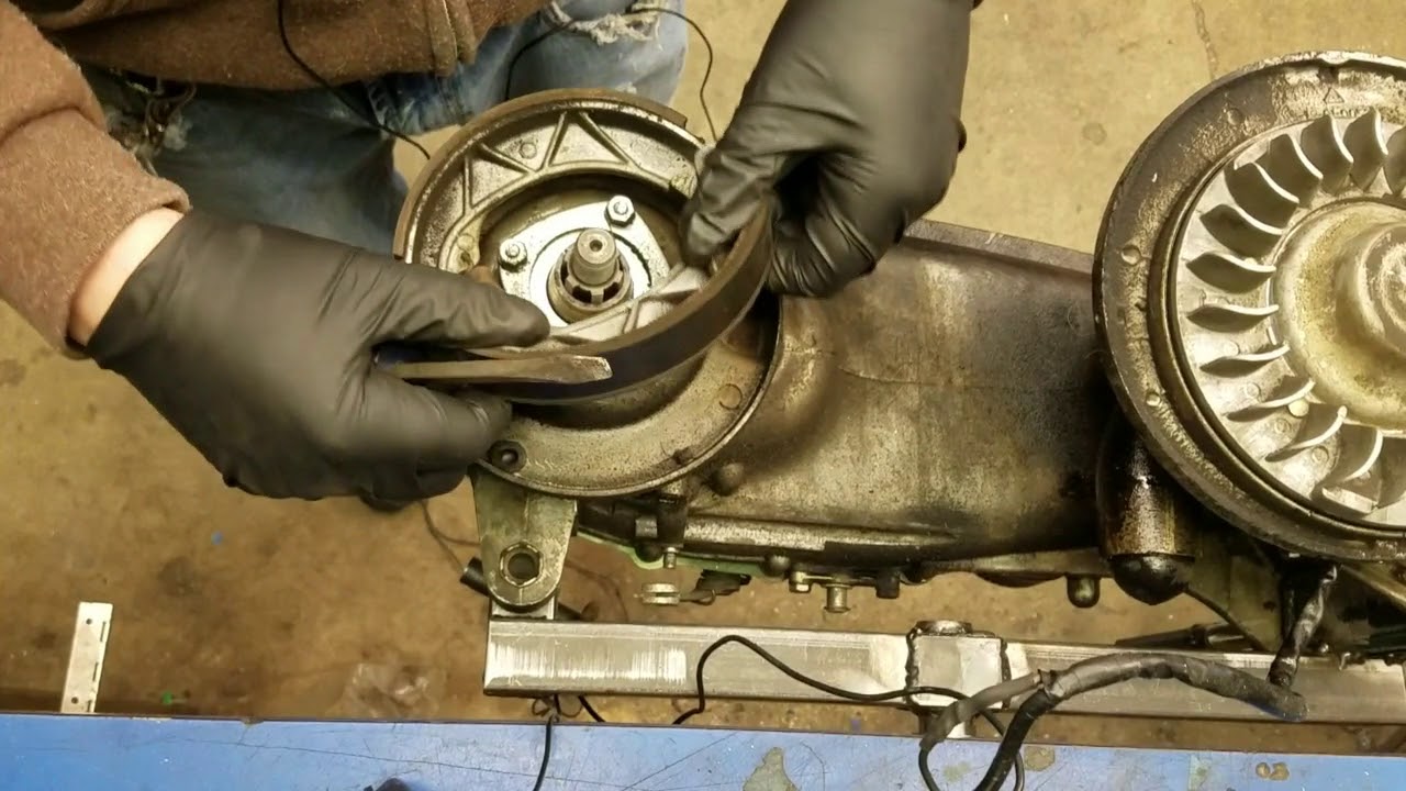 Lambretta Rear Brake Shoe and Brake Cam Removal