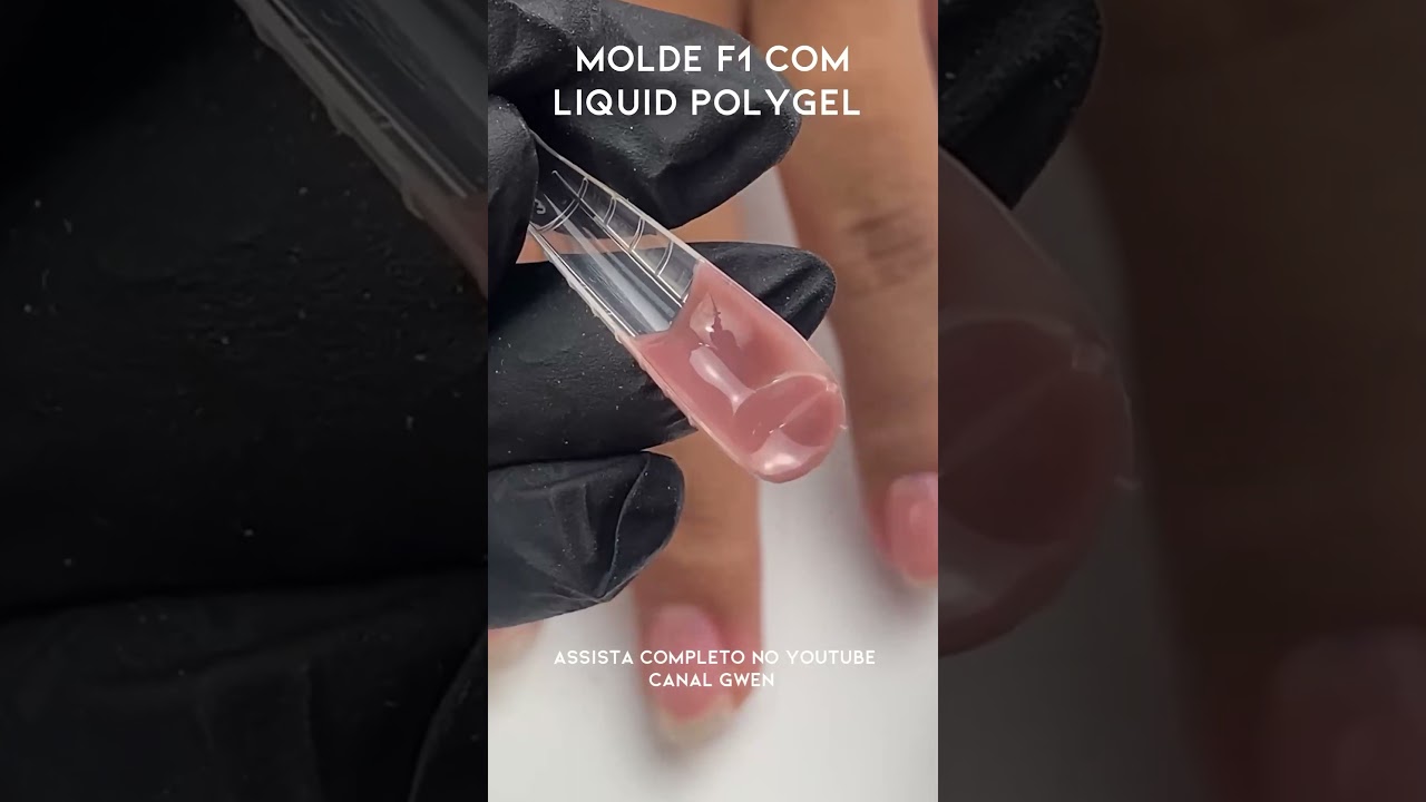 Molde f1 com Poligel liquido Gwen #nails #moldef1