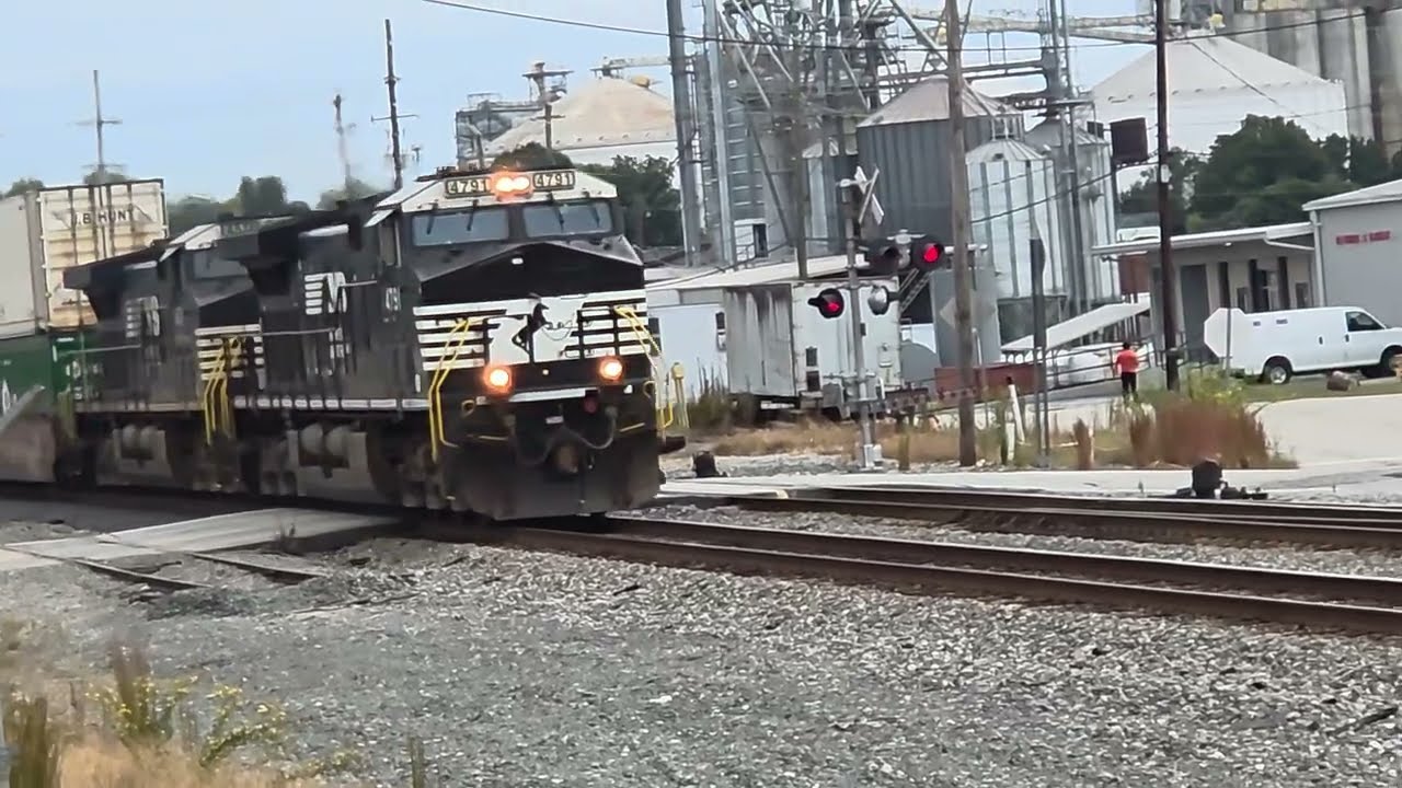 NS 27A Intermodel Train Going Through Gainesville, GA