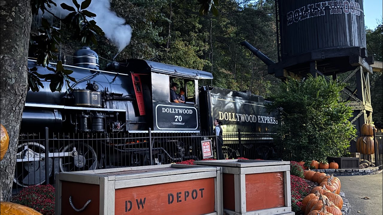 Dollywood Express 70&192 Harvest Festival 2025