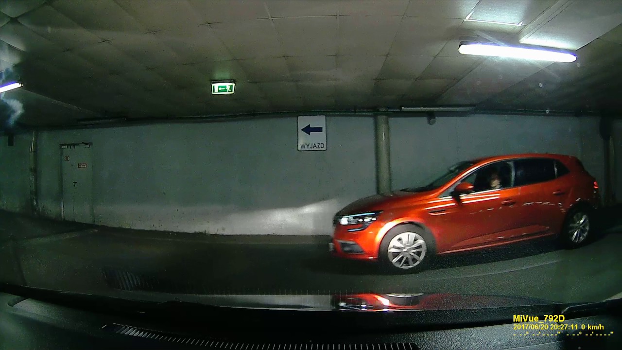 Mio MiVue 792 - Parking Test 60fps FHD WDR on