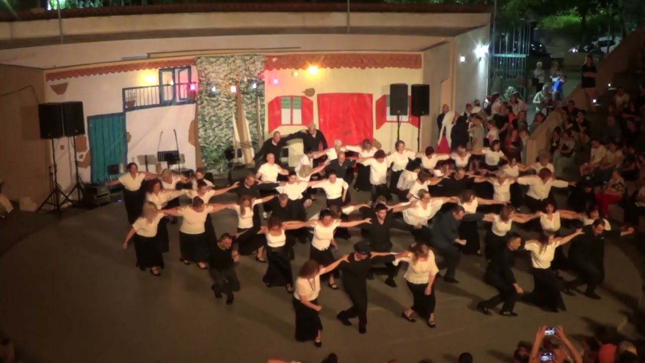 ΛΑΙΚΟ  -  (  ΧΟΡΟΣ :   