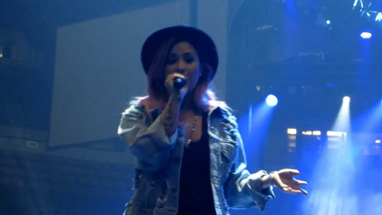 Demi Lovato - Sound Check - Anaheim, CA - Made In The USA