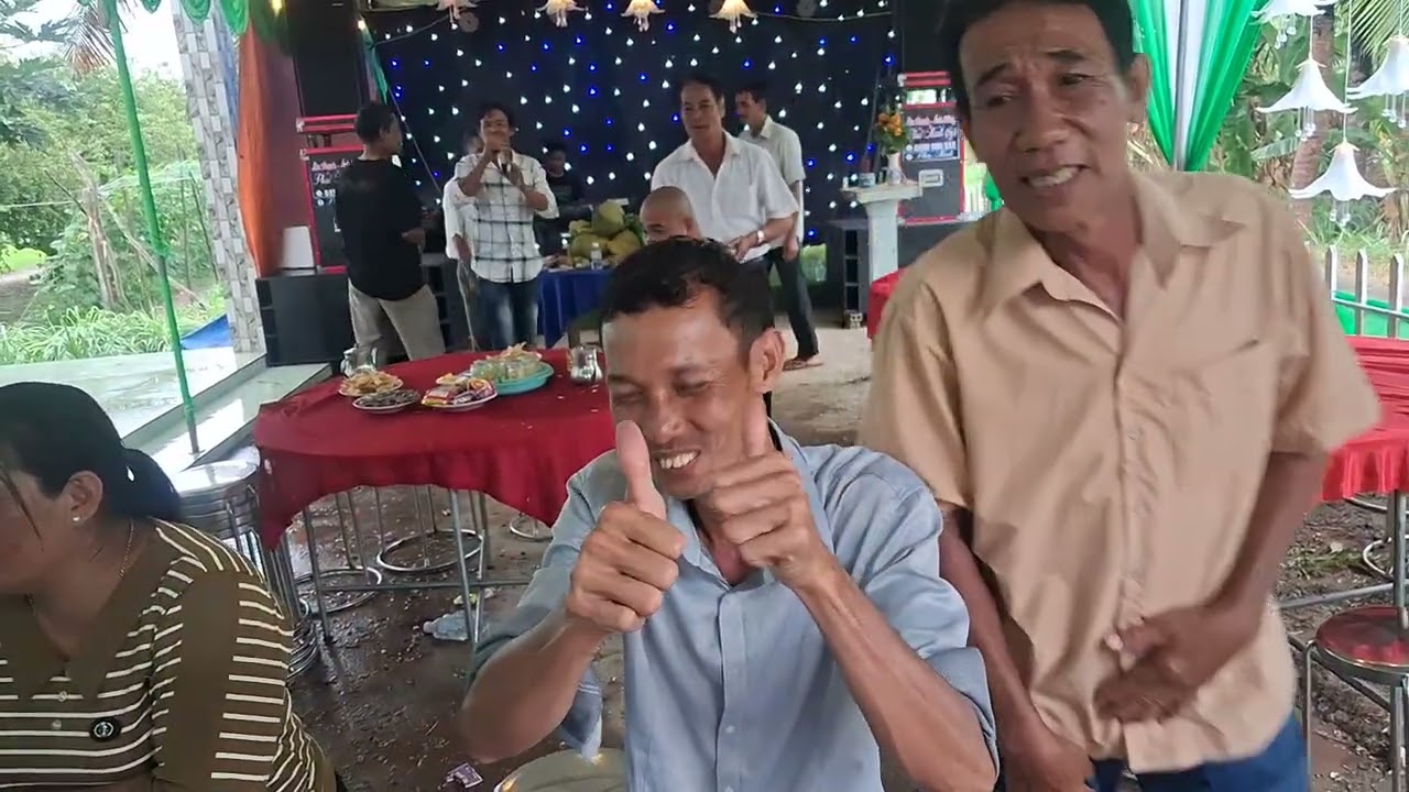 Tiep tuc nua hiihihi