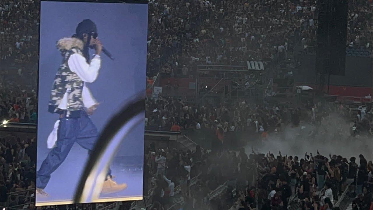 Playboi Carti -FEIN (live at Gillette Stadium)