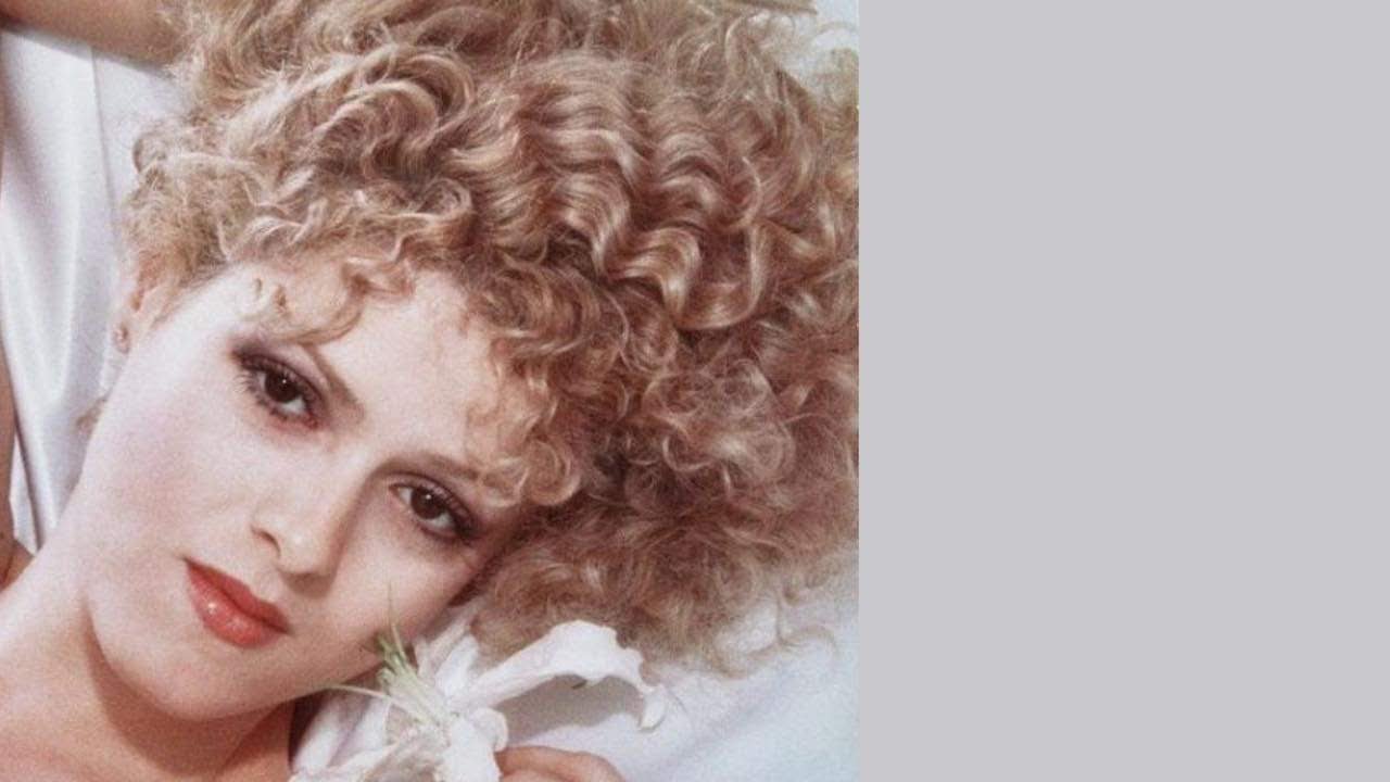 13 Sexy Photos of Bernadette Peters