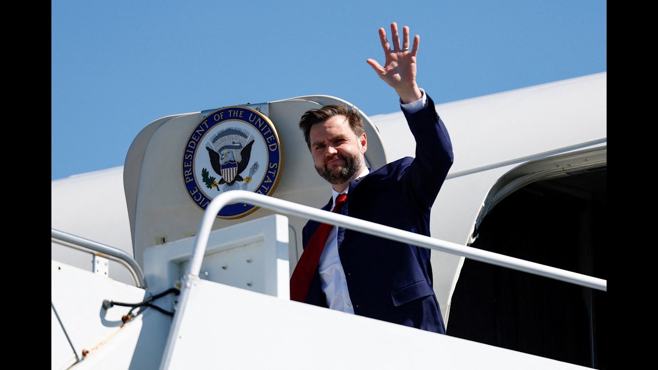 Вице Президент США  Джей Ди Вэнс выступает с речью в Роки-Маунт, Северная Каролина