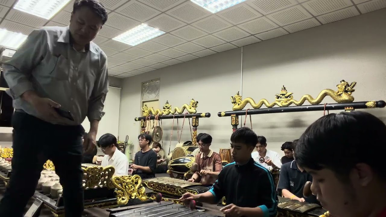 Pasangan Kerta Raya (คู่กะหรัตรายา), Laras Pelog Pathet Barang