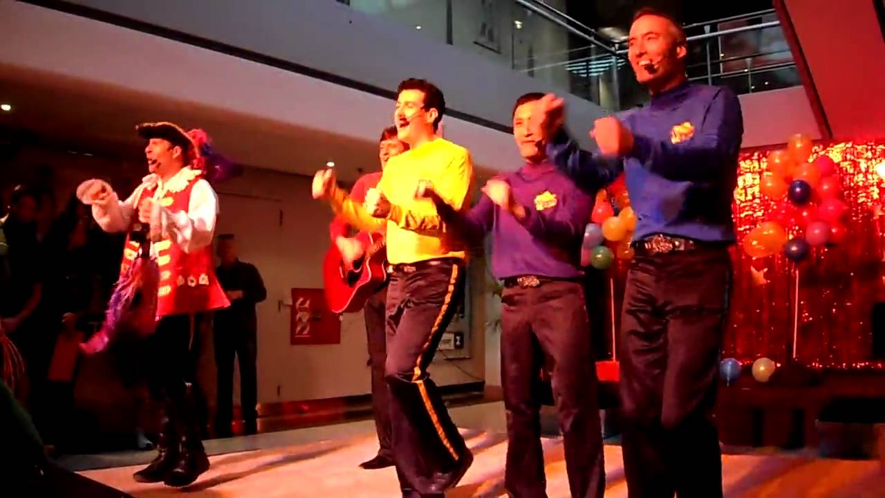 The Wiggles - Big Red Car