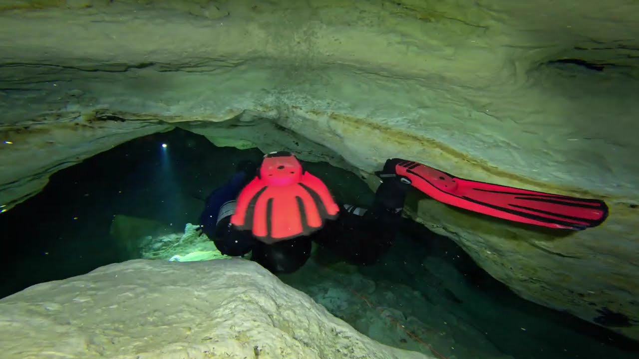 Iddlebiddy Cave